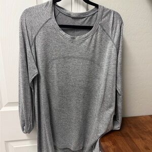 Lululemon Gray Women's long sleeve top (no tag)